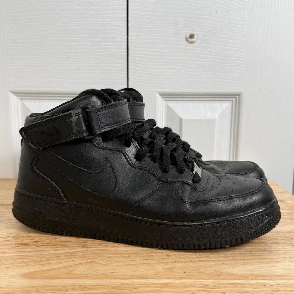 Nike Air Force 1 Mid 07 Size 10 Black Triple Black Streetwear 315123-001